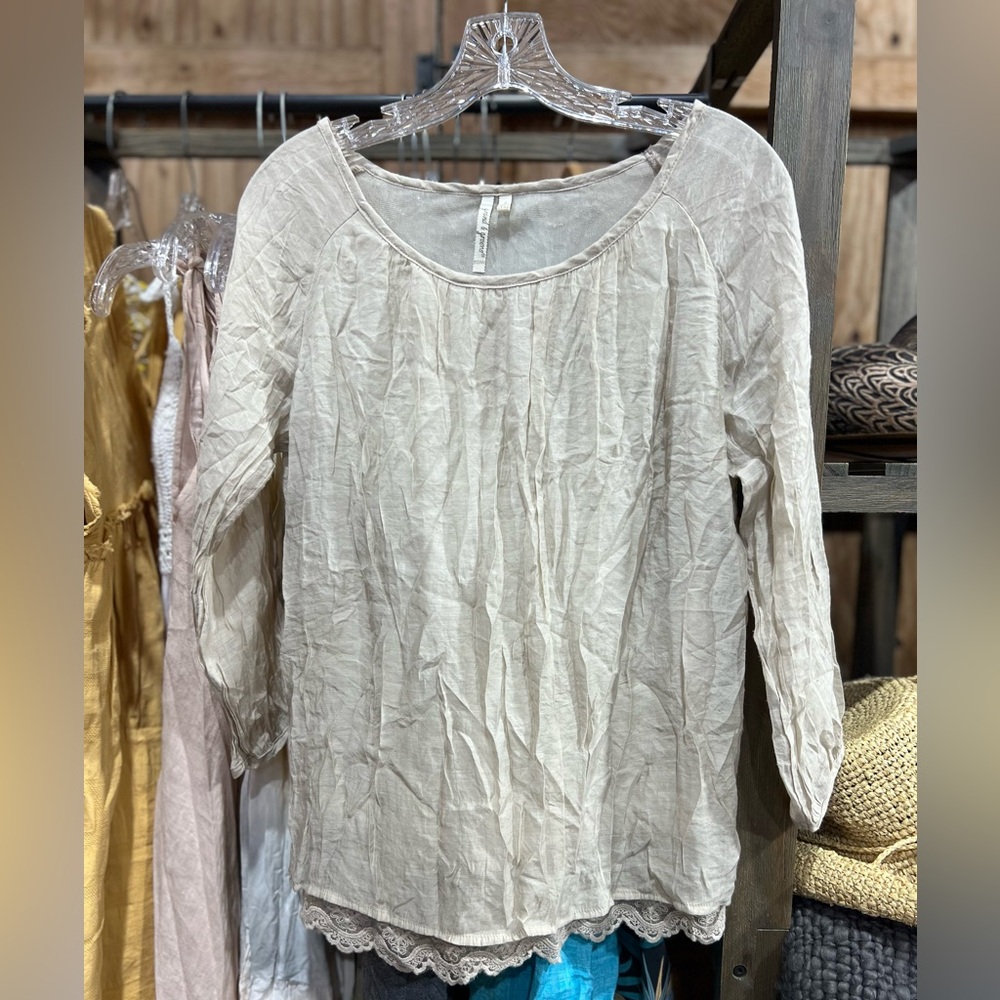 Grand & Greene Lightweight 3/4 Sleeve Top Blouse Lace Trim Lined Small
